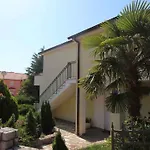 1 * Malinska