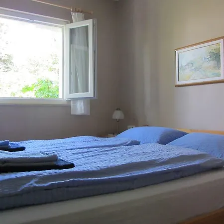 1 Holiday home