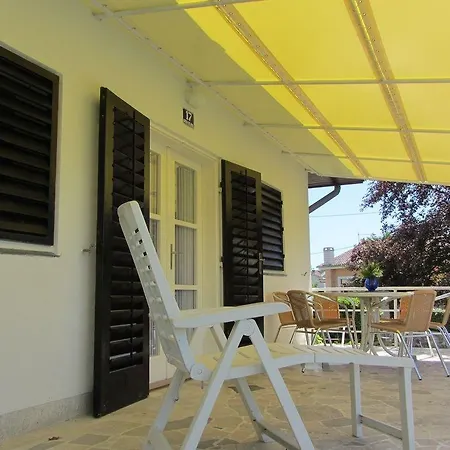 1 Holiday home