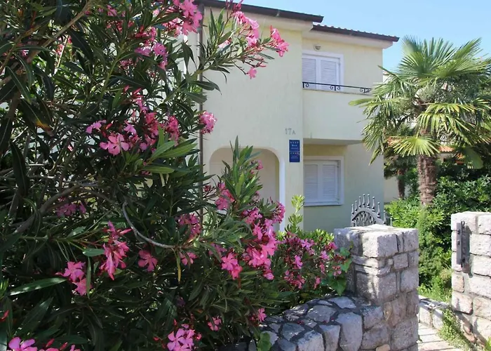 1 Privatunterkunft *