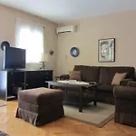 Gazde/Camere de închiriat 1 Malinska