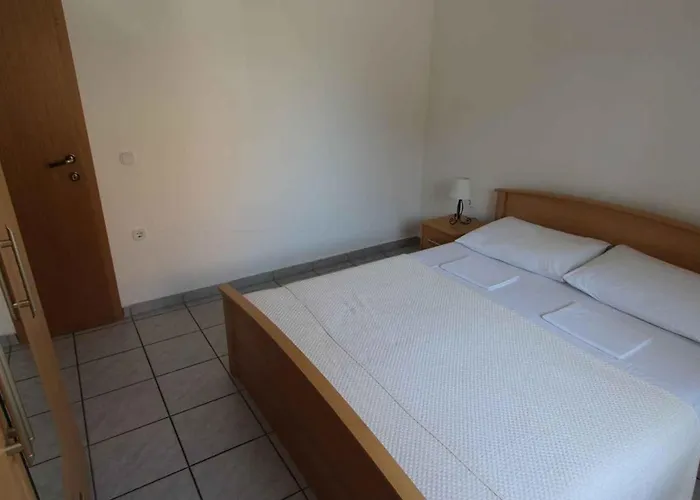 ホームステイ 1 マリンスカ